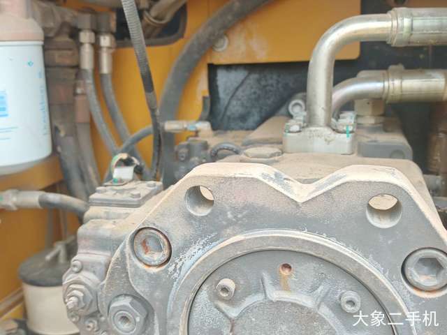 山东临工 E6360F 挖掘机