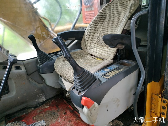 三一重工 SY135C 挖掘机