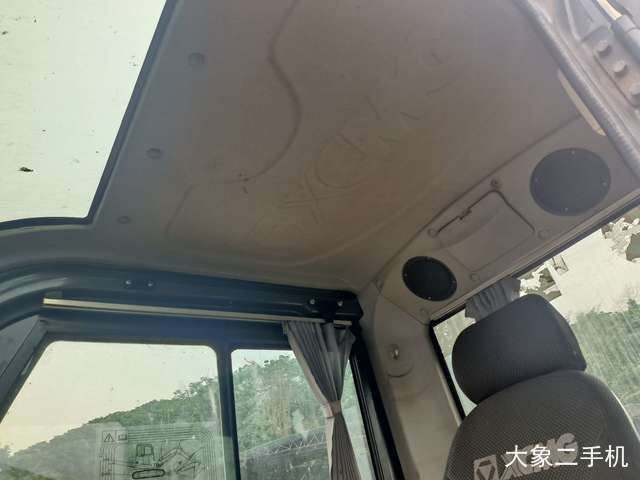 徐工 XE60D 挖掘机