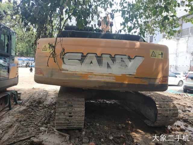 三一重工 SY235C-9 挖掘机