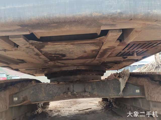 山东临工 E6300F 挖掘机