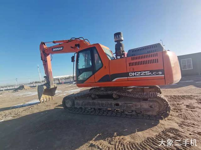 斗山 DH220-9E 挖掘机