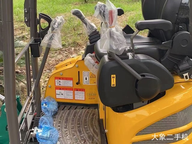 雷沃重工 FR18E-U 挖掘机