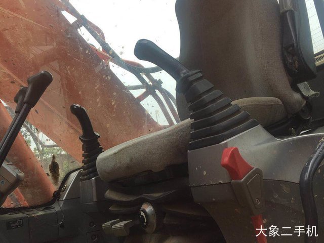 斗山 DX150LC 挖掘机