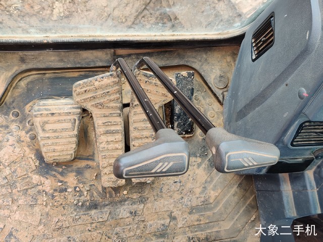 三一重工 SY75C 挖掘机