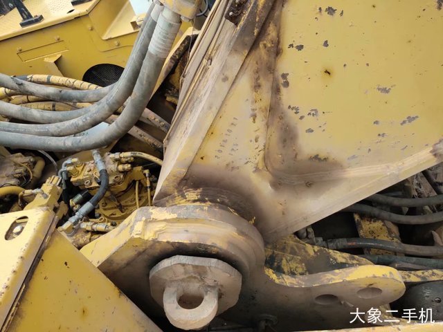 卡特彼勒 374DL 挖掘机