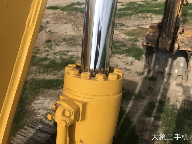 小松 PC240LC-8M0 挖掘机