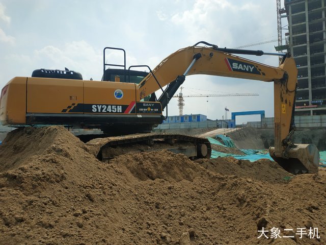三一重工 SY245H 挖掘机