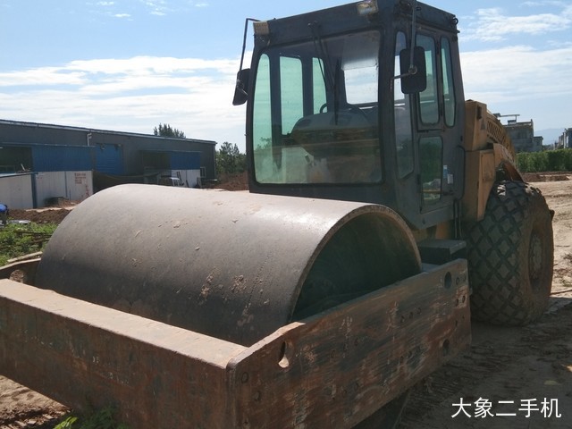 洛阳路通 LT220S 压路机