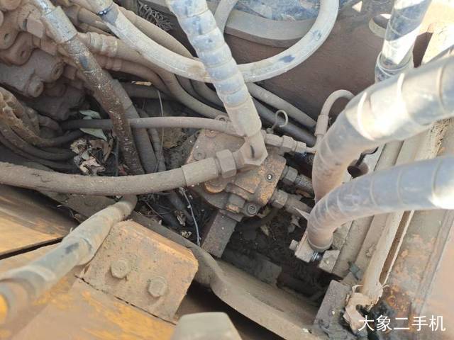 三一重工 SY75C 挖掘机