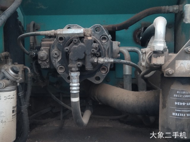 神钢 SK200-YN12 挖掘机