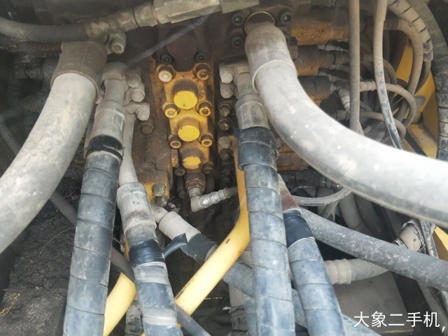 小松 PC220-8 挖掘机