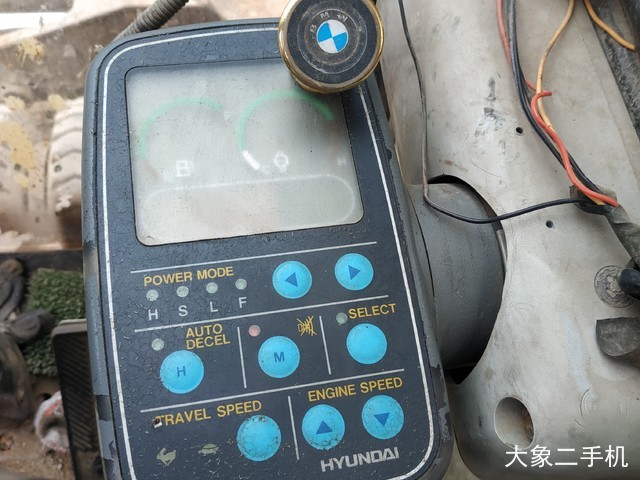 现代 R210W-5 挖掘机