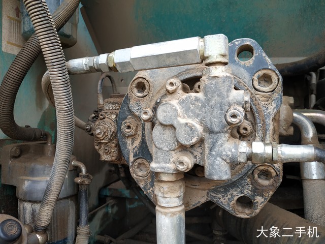 神钢 SK210LC-8 挖掘机