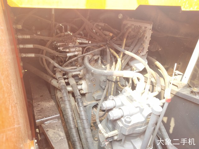 日立 ZX200-5A 挖掘机