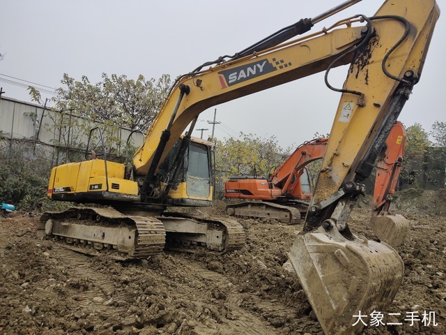 三一重工 SY235C-8S 挖掘机