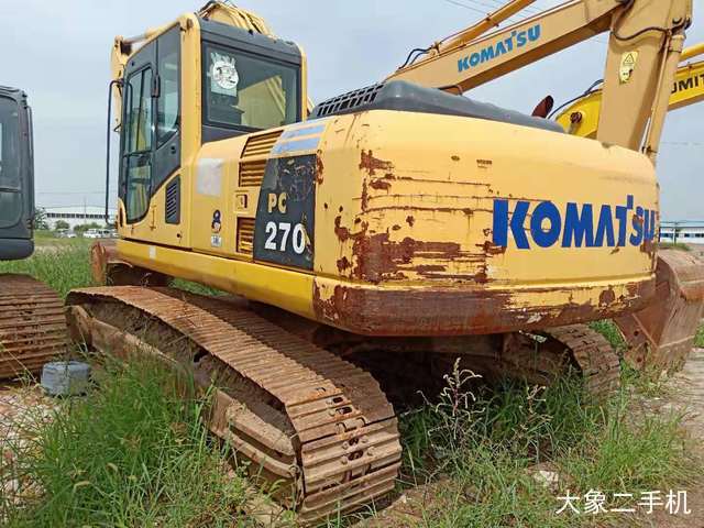 小松 PC240LC-8 挖掘机