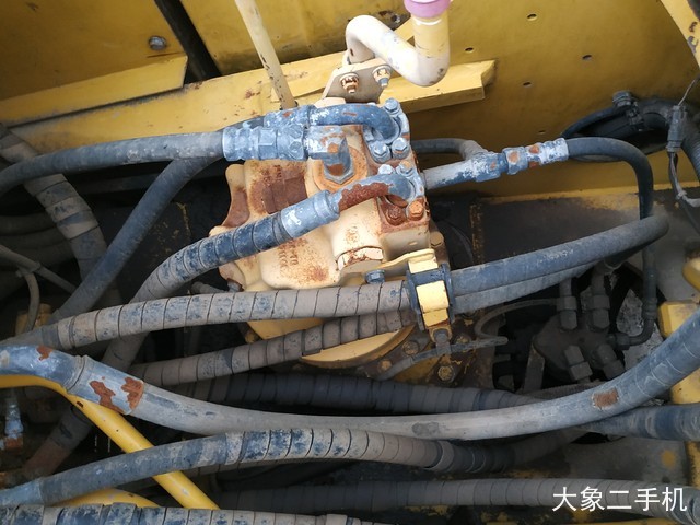 小松 PC220-8M0 挖掘机