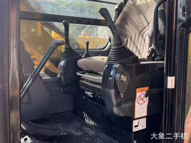 三一重工 SY75C-8 挖掘机