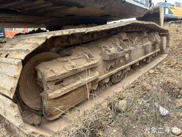 徐工 XE240D 挖掘机