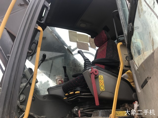 沃尔沃 EC380D 挖掘机