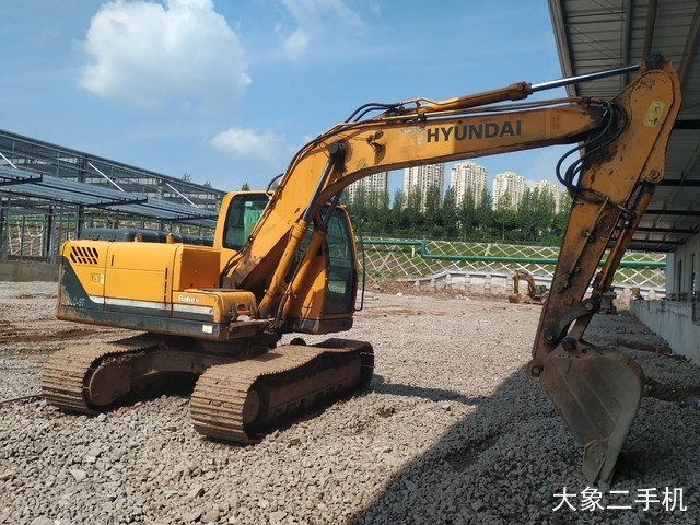 现代 R150LC-9 挖掘机