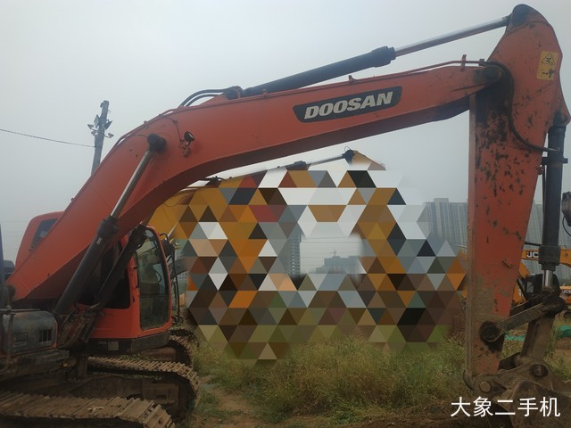 斗山 DX215-9C 挖掘机