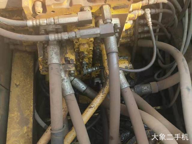 小松 PC200-8 挖掘机