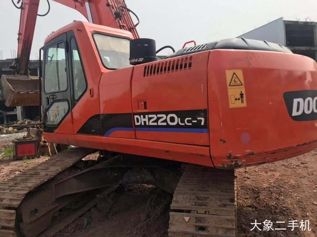 斗山 DH220LC-7 挖掘机