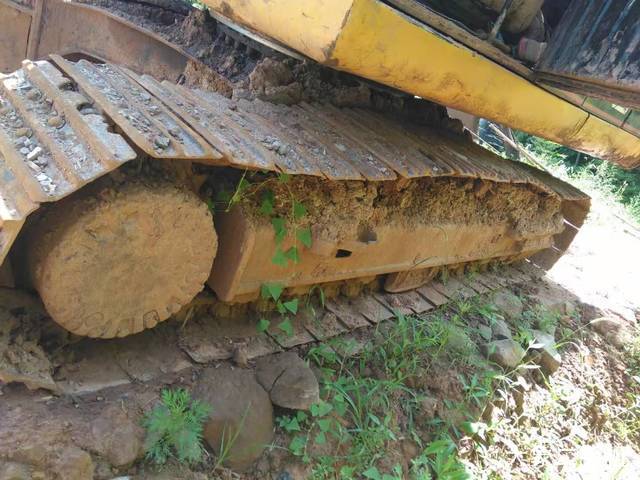 卡特彼勒 320B 挖掘机