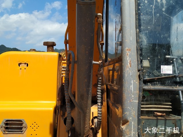 徐工 XE80 挖掘机