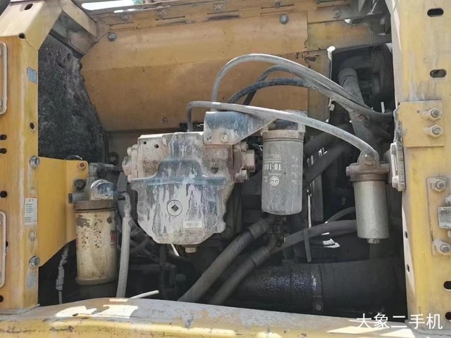 小松 PC200-8 挖掘机