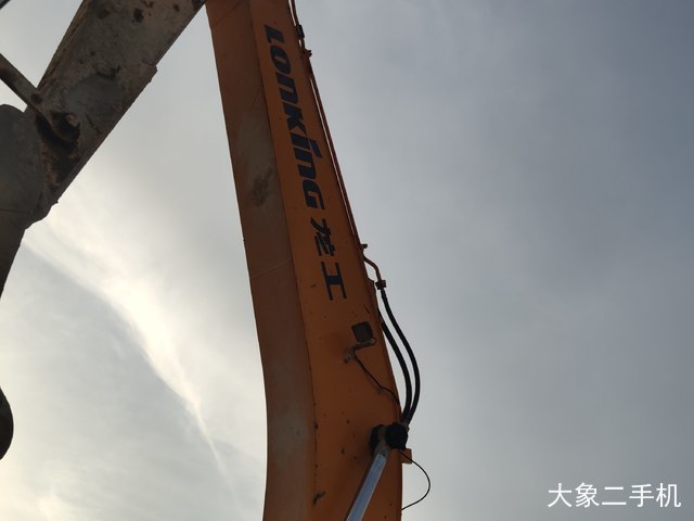 龙工 LG6225E 挖掘机