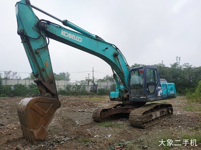 神钢 SK250-8 挖掘机