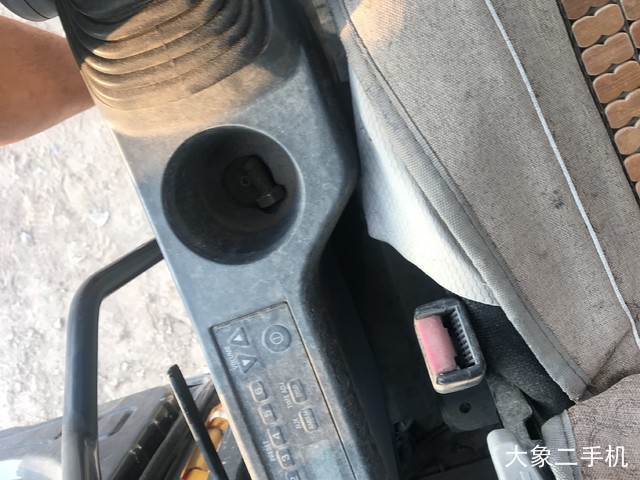 小松 PC220-8M0 挖掘机