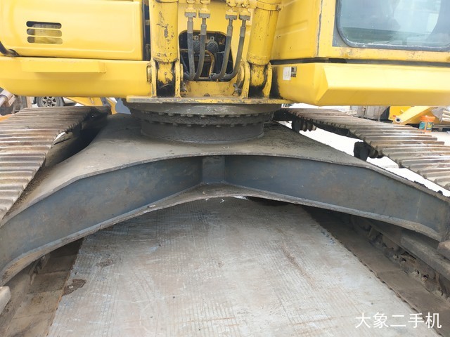 小松 PC240LC-8 挖掘机