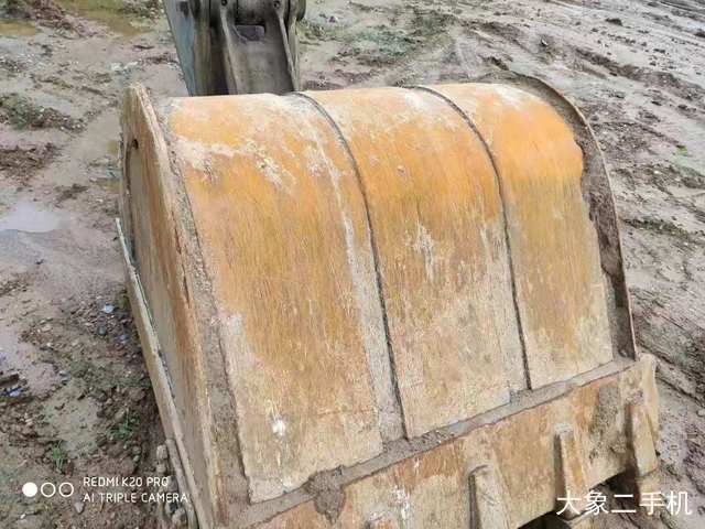 沃尔沃 EC210B 挖掘机