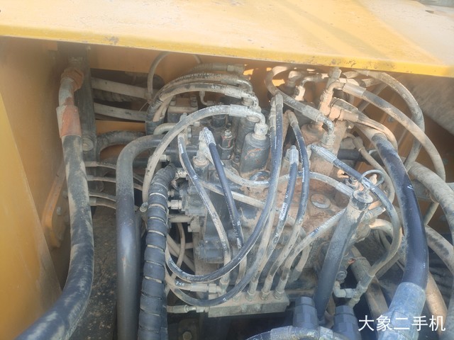 山东临工 E6225H 挖掘机