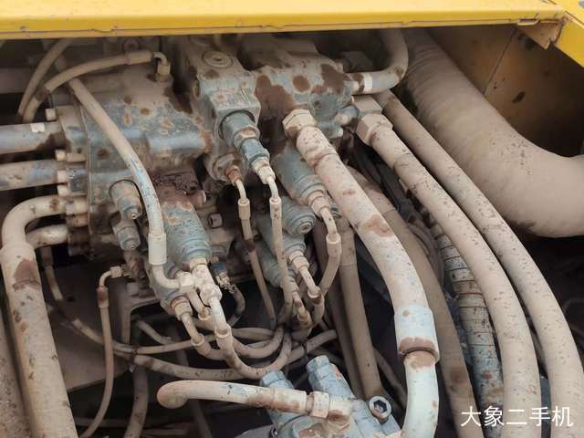 山东临工 E6300F 挖掘机