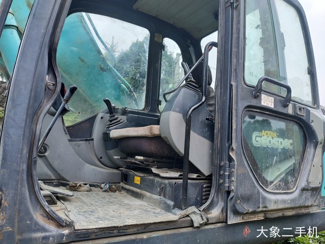 神钢 SK250-8 挖掘机