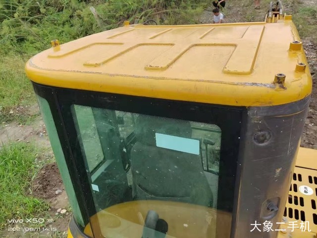 山东临工 E660F 挖掘机