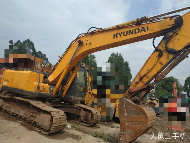 现代 R225LC-7 挖掘机