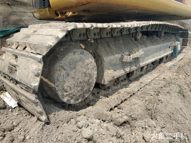 卡特彼勒 323D2L 挖掘机