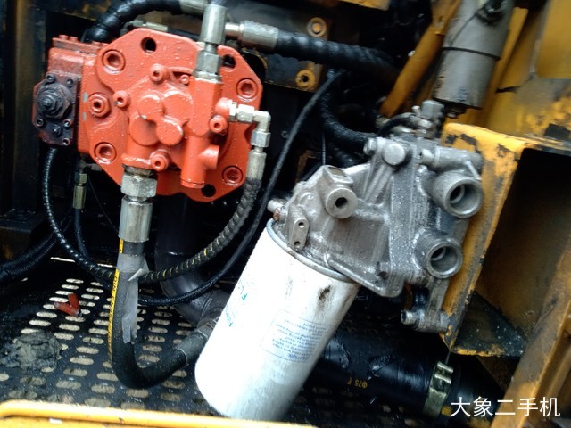 三一重工 SY135C-8 挖掘机