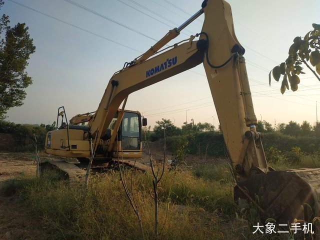 小松 PC240LC-8 挖掘机