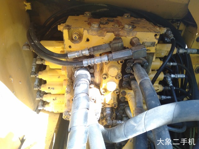 小松 PC240LC-8 挖掘机