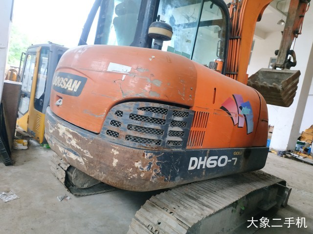 斗山 DH60-7 挖掘机