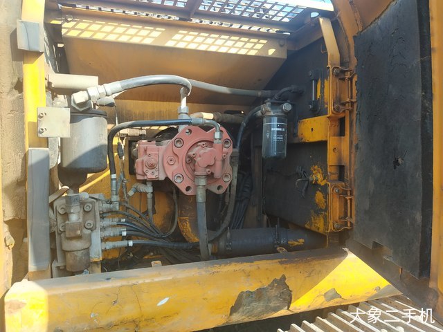 龙工 LG6225 挖掘机