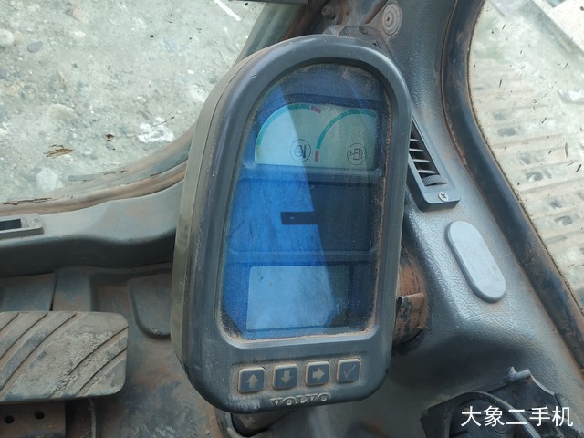 沃尔沃 EC210BLC 挖掘机