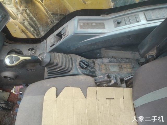 现代 R150LC-9 挖掘机